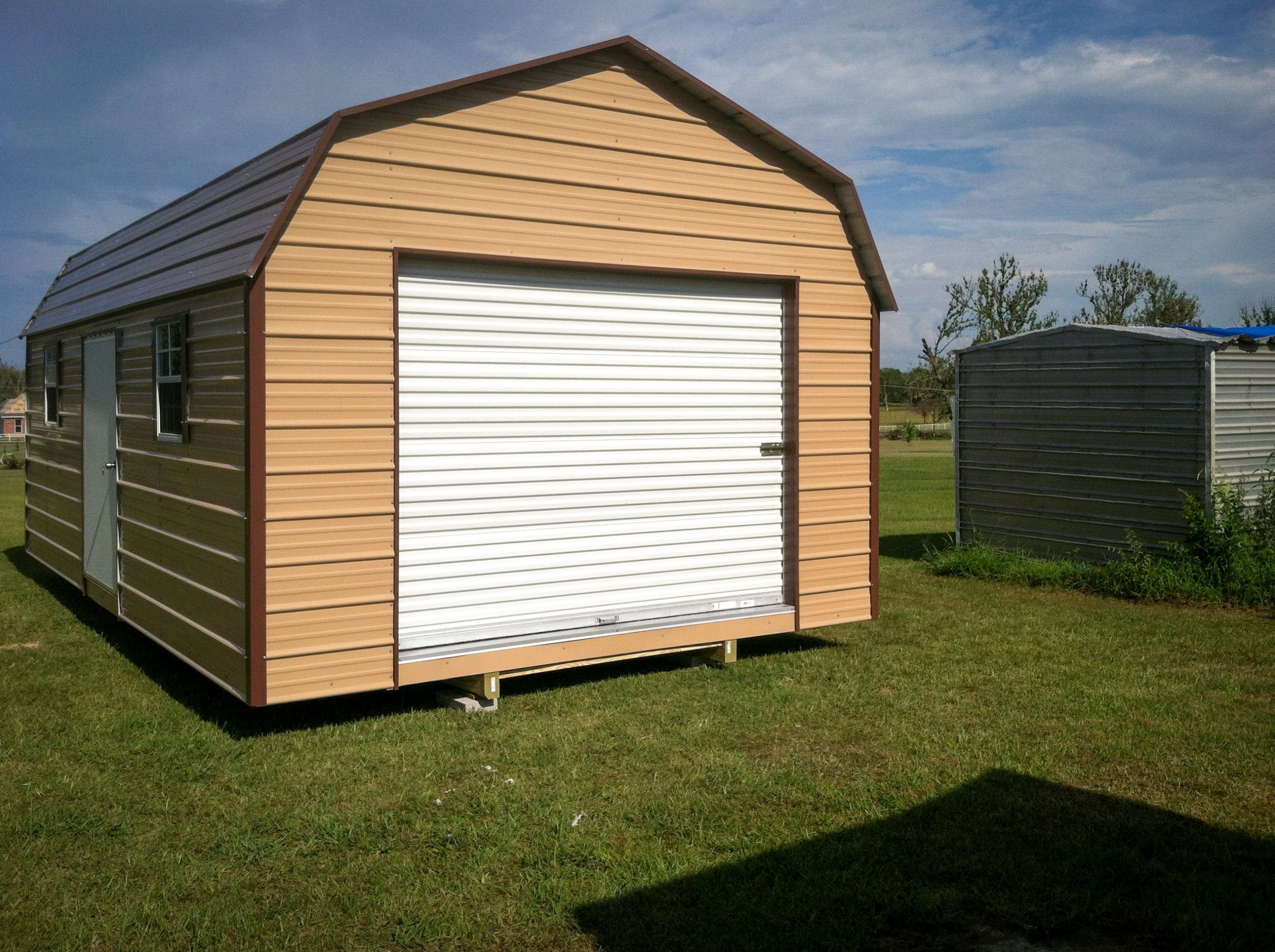deluxe barn portable storage sheds